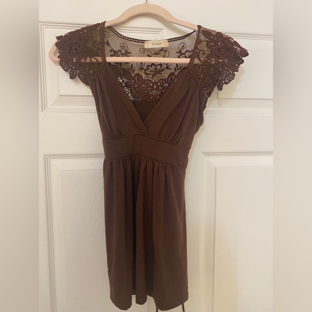 Lovely brown top, with lace and waist tie.